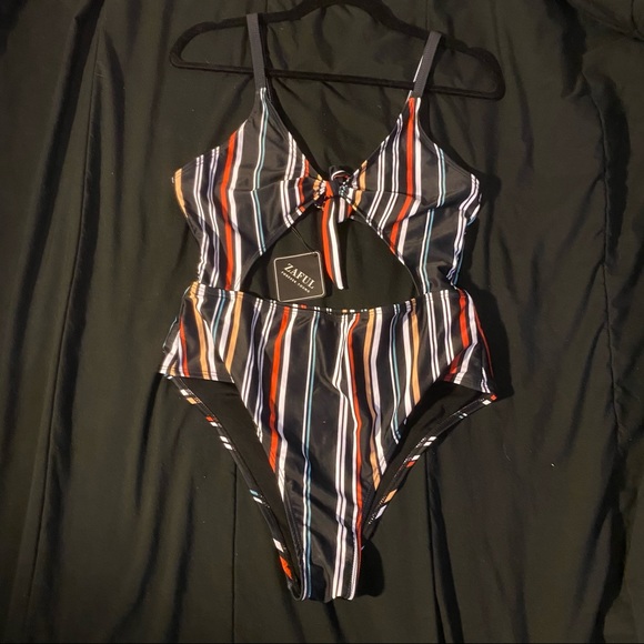 ZAFUL swimsuit - Picture 1 of 4